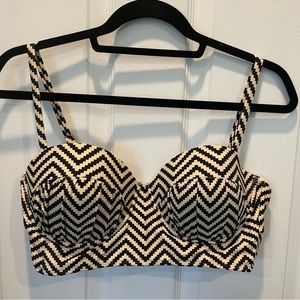 Xhiliration Black Cream Bikini Top L